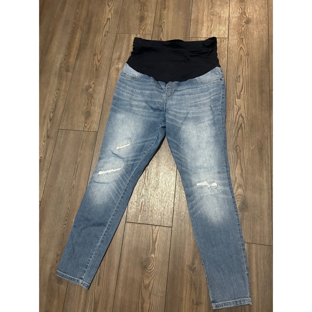 Liz Lange Light Blue Maternity Skinny Jeans